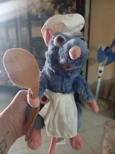 Pelúcia ratatouille 