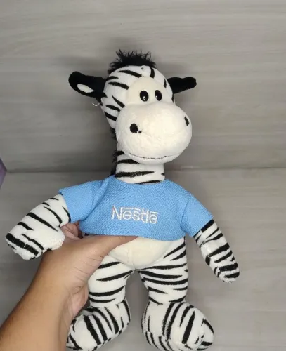 Pelúcia zebra da Nestlé