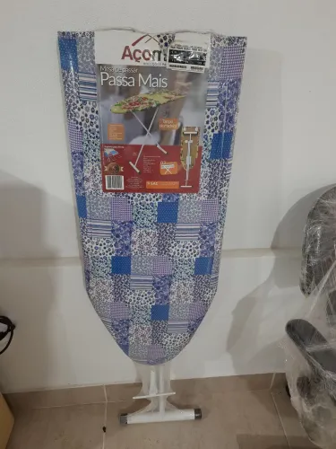 Tabua de passar roupa, nova, R$ 100,00