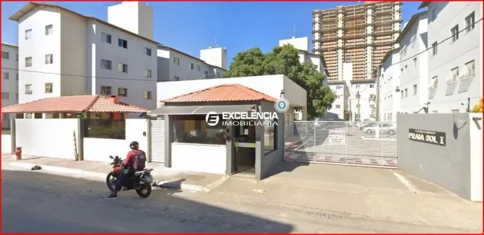 Apartamento 2 quartos ,1 vaga, pronto pra morar, a poucos passos da praia REF: 52