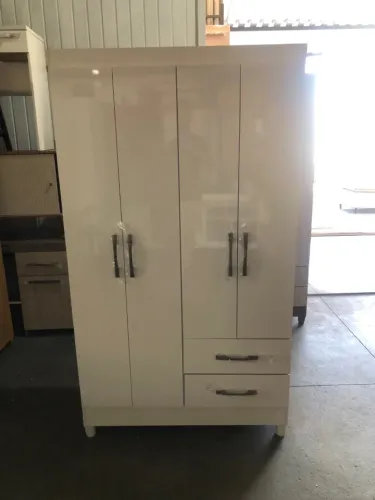 Guarda roupa solteiro com 4 portas NOVO 