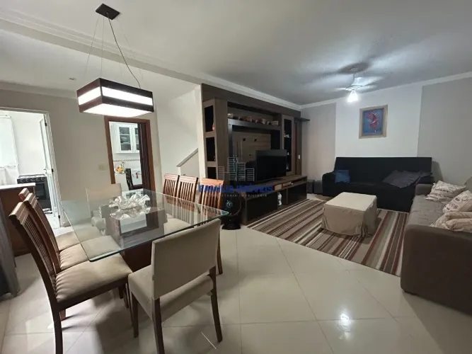 Sobrado em Villagio no Gonzaga 2 garagens e lazer