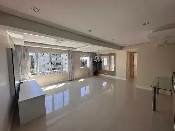 Apartamento com 90 metros 3 quartos 2 vagas no bairro Tristeza em Porto Alegre - RS