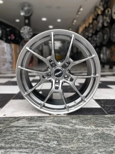 Rodas aro 18x8,0. Rays furação 5x114,3  ET35