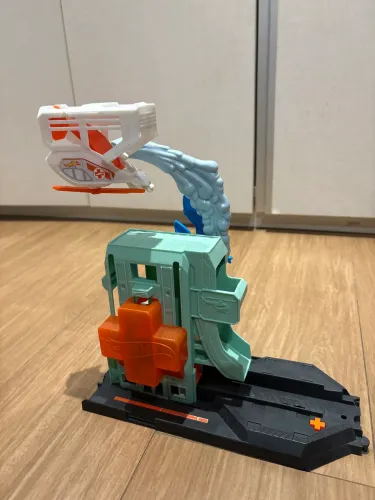 pista Hot Wheels City Ataque de Morcegos no Hospital