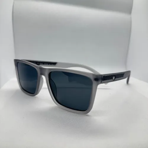 Óculos de Sol Montblanc - Elegância e Proteção