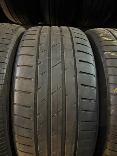 Pneu 225/45/18 Delint de  70% vida útil