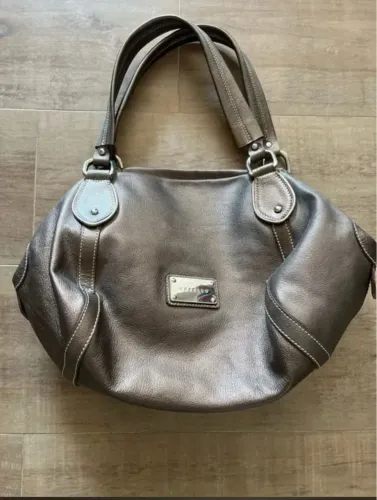 Bolsa Corello cor ouro velho 