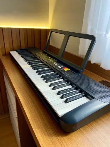 Teclado Yamaha PSR-F52 - Original