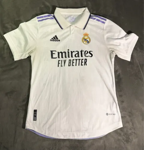 Camisa Real Madrid 2022 - Modelo jogador autografada - Rüdiger