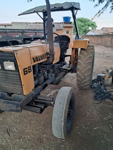 Trator Valmet 68 pra ir logo!