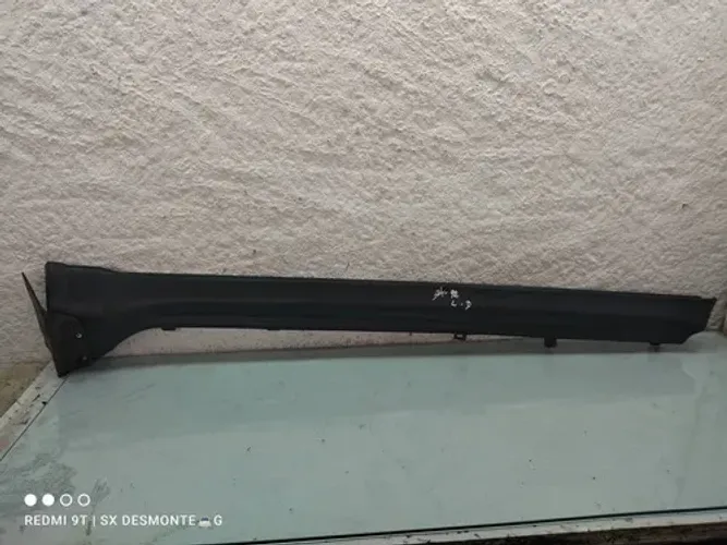 Spoiler Lateral Direito Grand Cherokee 3.0 2015