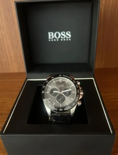 Relógio Boss Ikon Cinza com Pulseira Couro