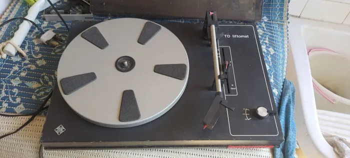 Toca discos telefunken