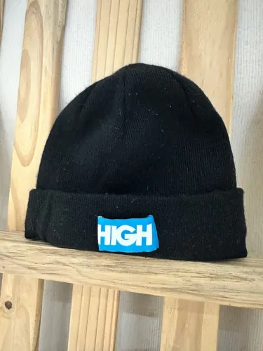 Touca HIGH