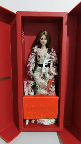 Meteor Navia Phan Coming Out Integrity Toys 