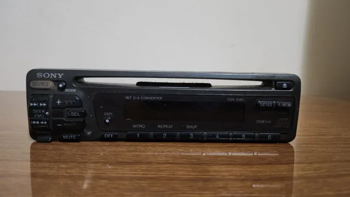 Frente de Rádio CD Player Sony CDX-3160 Automotivo 