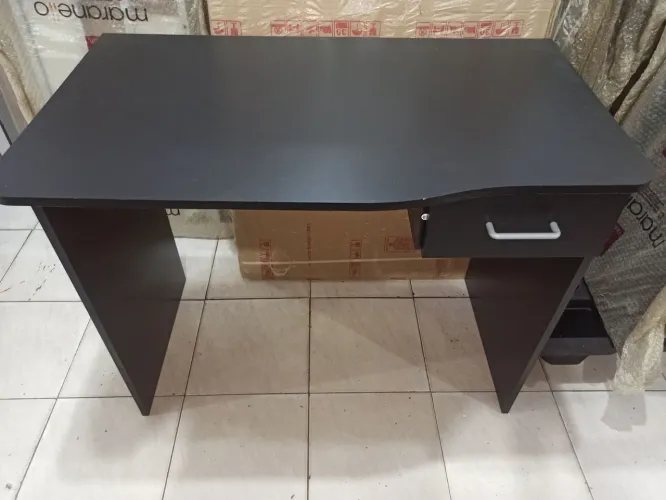 Escrivaninha para quarto 