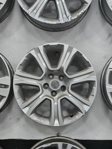 Jogo de roda original Range rover evoque aro 18 5x108
