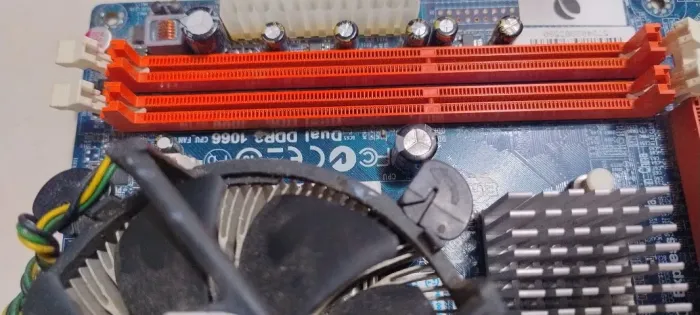 Placa mãe 775 com processador dual core e cooler