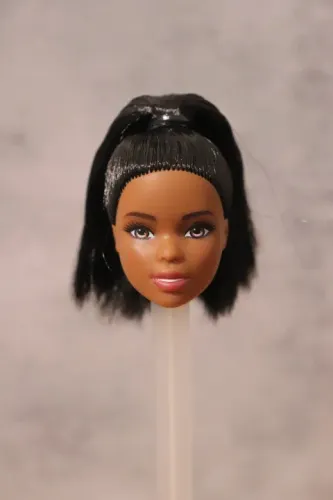 Cabeça Barbie Made to Move Jogadora de Basquete