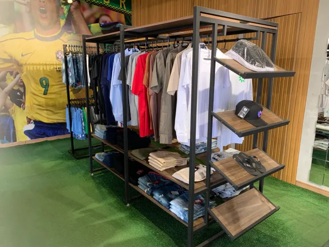 Vendo araras no estilo industrial, multifuncional e com prateleiras em MDF