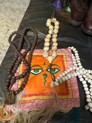 Conjunto de 3 colares de contas de madeira tibetanas