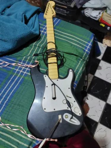 Vendo quitarra pra xbox 360 ele está pegando normalmente se quiser e só chama no PV