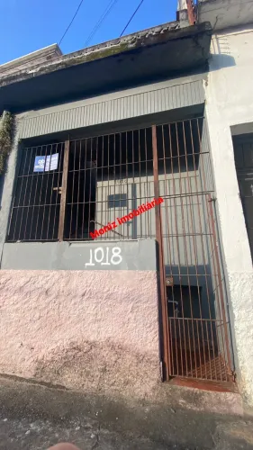 Casa 40 metros 1 quartos fundos /Vila Indiana Rua Iquiririm