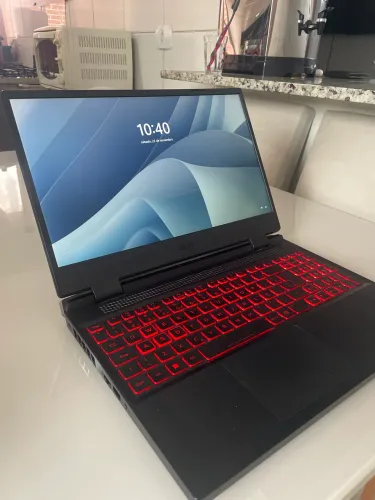 Notebook gamer acer nitro troco por pc equivalente 