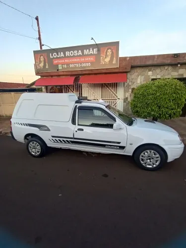 Ford courier completa 
