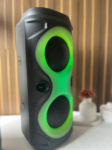 Caixa de Som RGB Bluetooth, Rádio FM ?