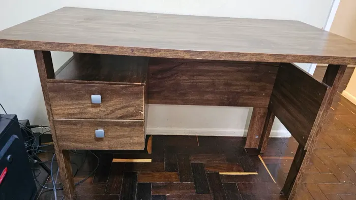Mesa de Escritório com 2 Gavetas - Ideal para Home Office