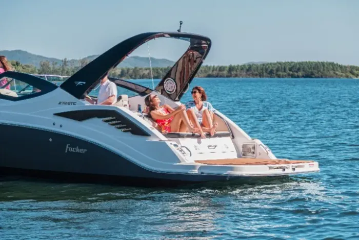 Lancha Focker 272 Gtc 300 Mercruiser - 