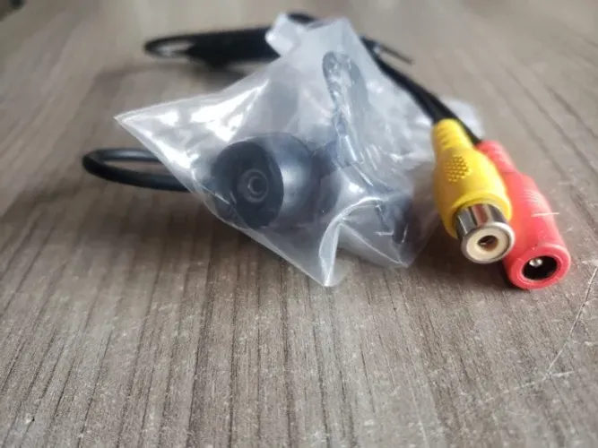 CÂMERA DE RÉ AUTOMOTIVA BORBOLETA