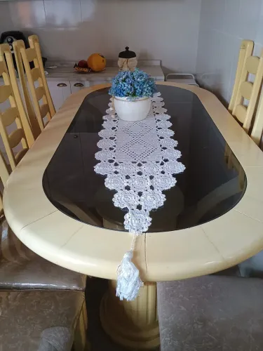 Mesa de jantar c 6 cadeiras madeira 