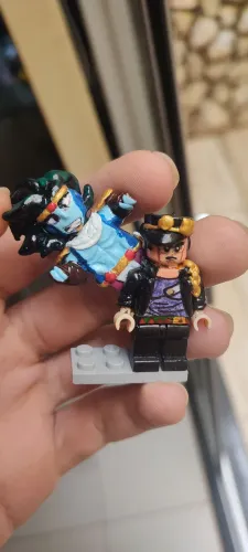 LEGO CUSTOM-Jotaro Kujo de JOJO'S Bizarre Adventure,LEIA A DESCRIÇÃO