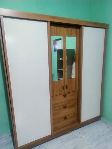 Guarda roupa de Casal com espelho