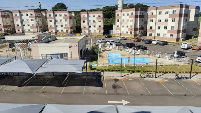 Apartamento a Venda em Condominio Clube Canada I - Araucaria (PR)