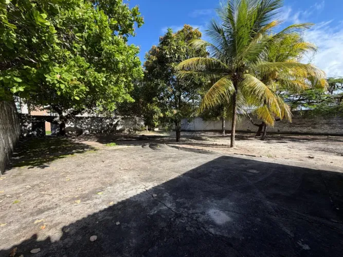 Terreno à venda na Atalaia - 600m²