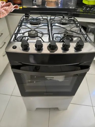 Fogão Continental 4 bocas branco e inox