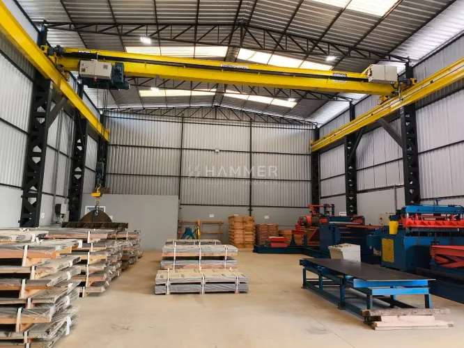 Galpão Araquari 750m² com Ponte Rolante de 10 Ton
