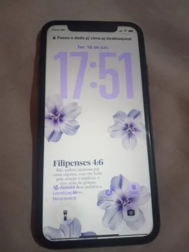Celular iPhone 11