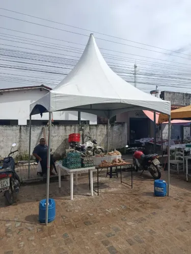 Tenda chapéu de bruxa