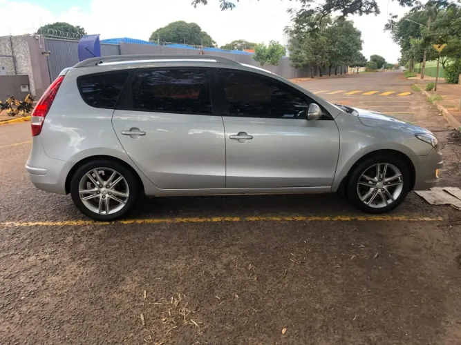 Hyundai I30CW 2.0 16V 145cv Aut. 5P 2011