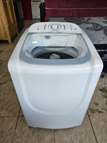 Máquina bate e seca 15kg usada funcionando perfeitamente