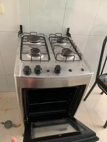 VENDE-SE FOGÃO- R$100,00