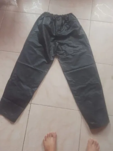 Vendo calça impermeável tamanho G