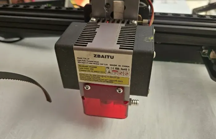 Três Máquinas de Corte a Laser usada