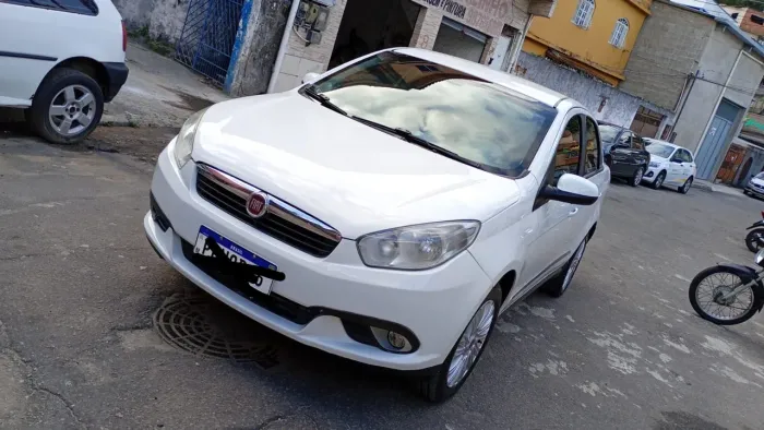 Fiat Grand Siena Essence 1.6 Flex 16V 2016